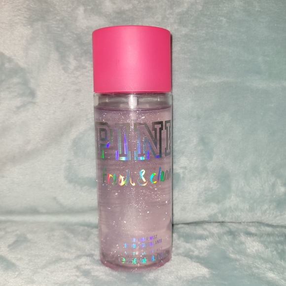 VS PINK Fresh and Clean - Picture 7 of 8